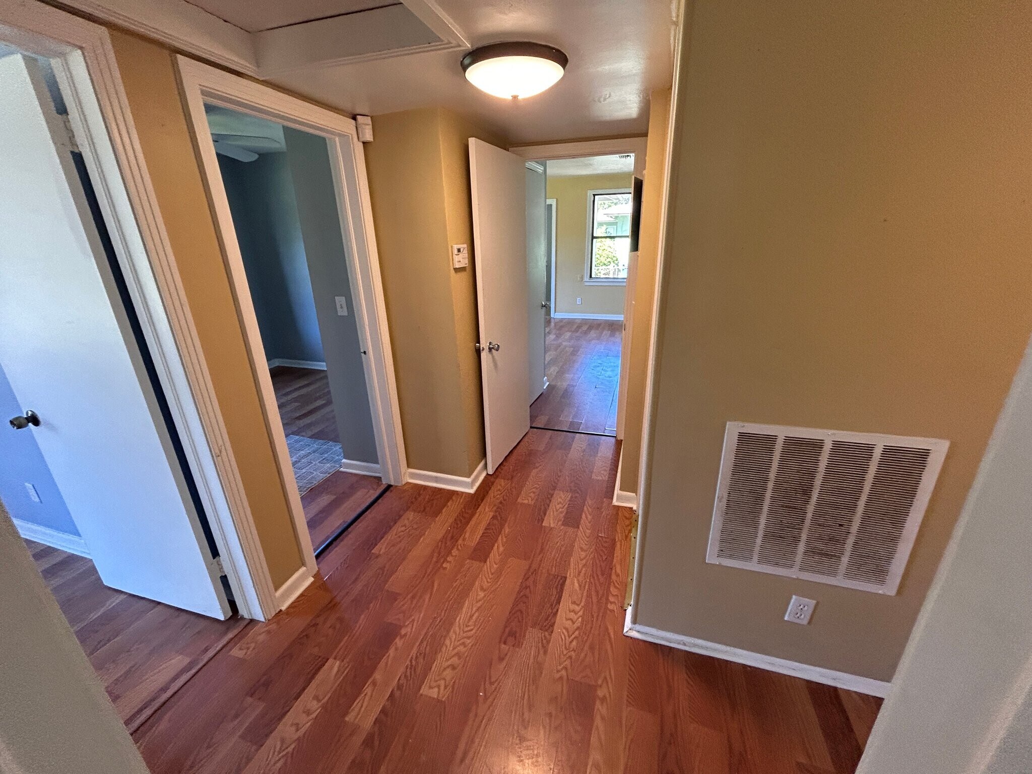 Building Photo - 5565 Minosa Cir E
