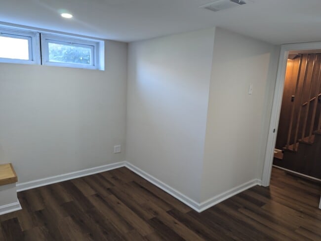 bedroom #4 - 6120 Mount Ridge Rd