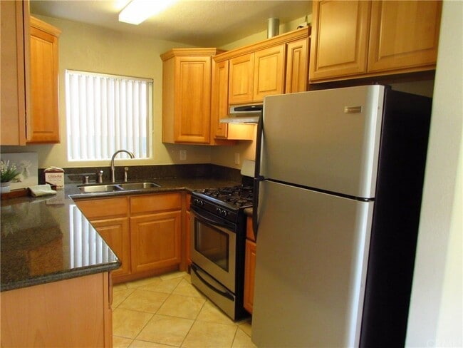 Building Photo - 1521 Grismer Ave