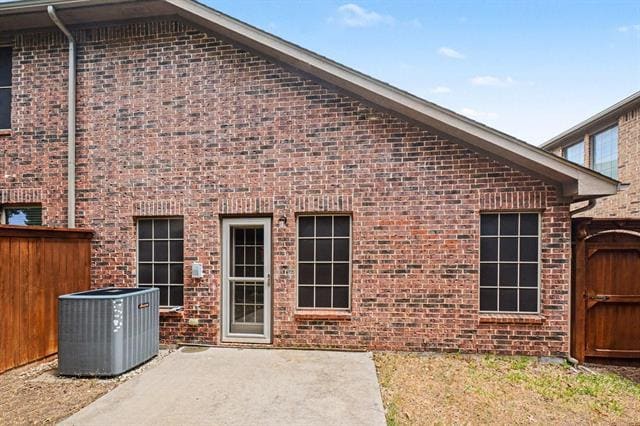Building Photo - 1152 Sophia St W