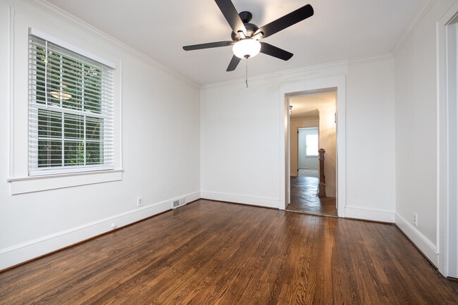 Building Photo - 114 Newman St