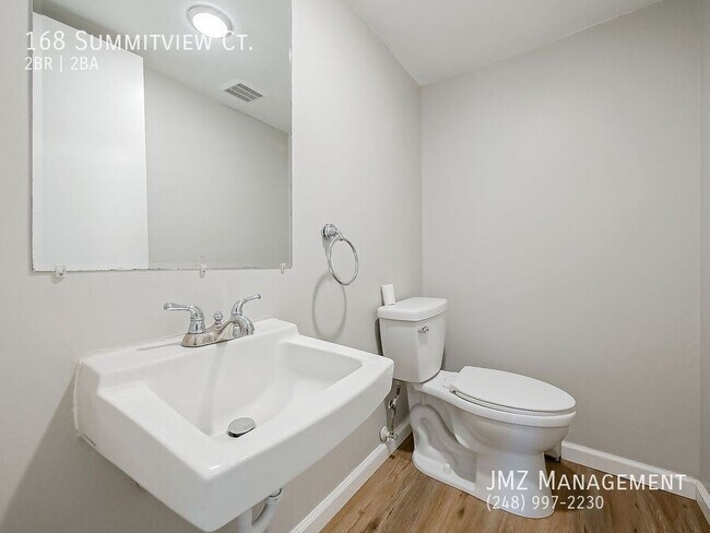 Building Photo - 168 Summit View Ct