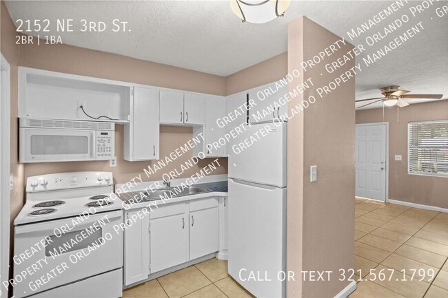 Building Photo - Two bedroom 1 bath