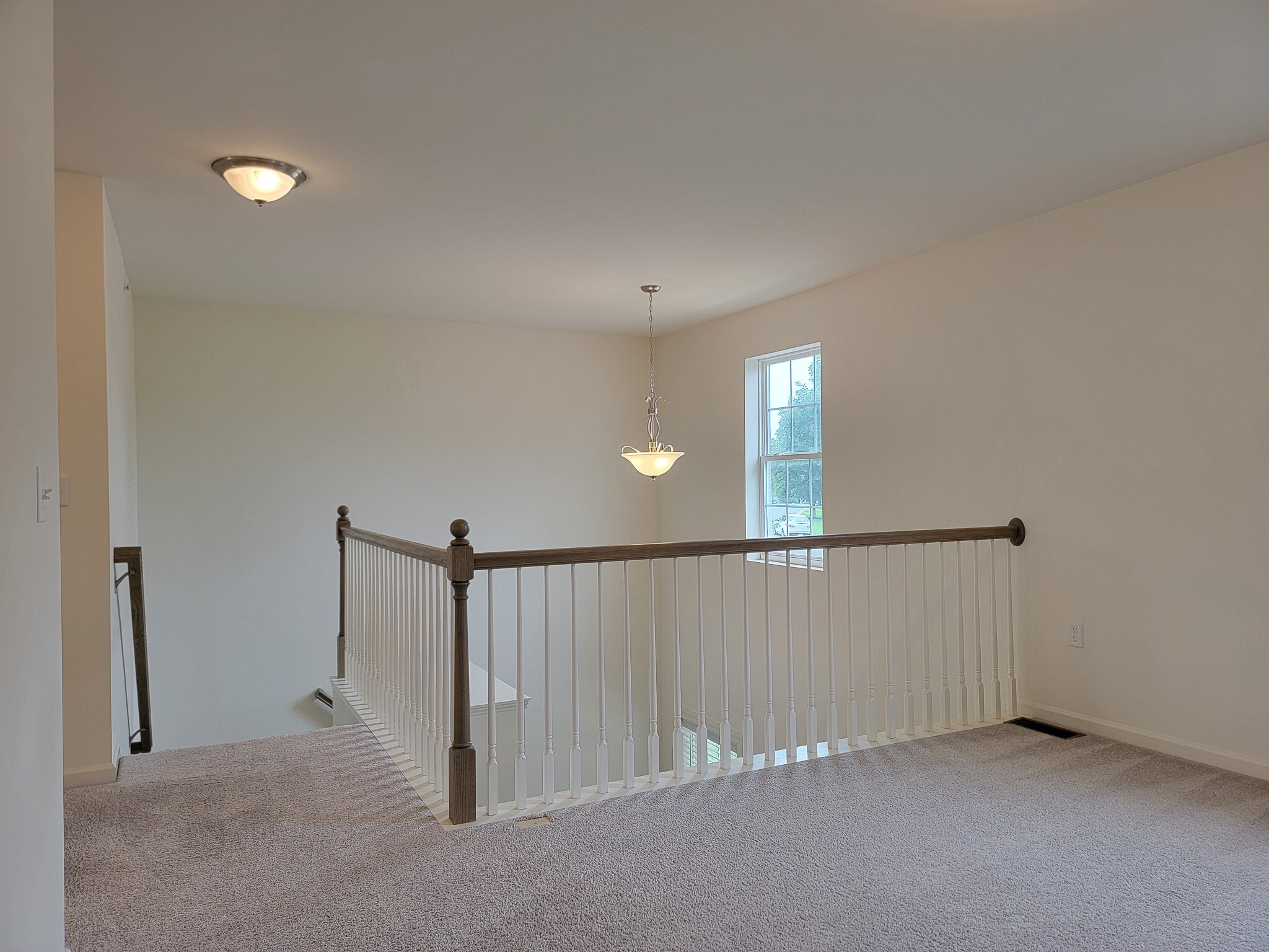 Building Photo - 642 Brentwood Dr