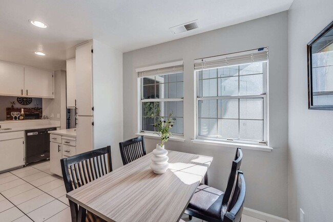 Building Photo - 4235 Sheldon Cir