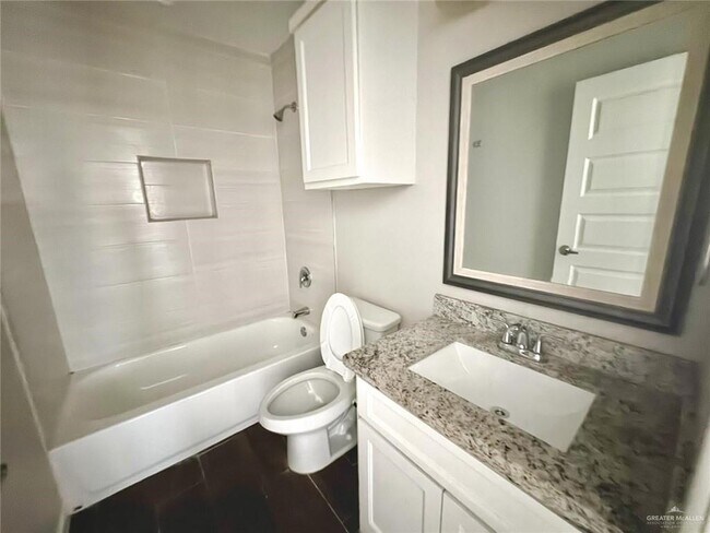 Building Photo - 1304 Alta Vis Dr