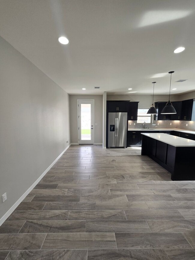 Building Photo - LUXURIOUS EASTSIDE HOME FOR RENT