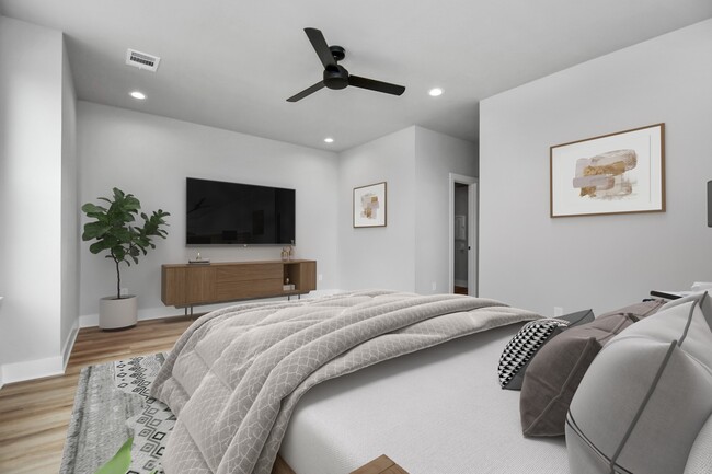 Building Photo - 6817 Peerless St