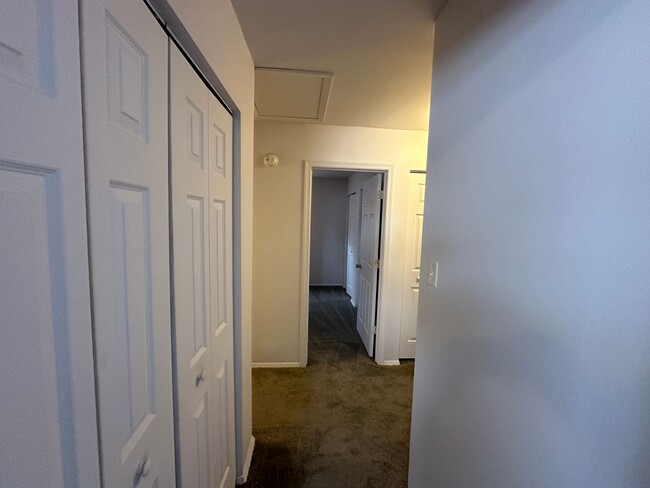 Building Photo - Townhouse in Newport News
