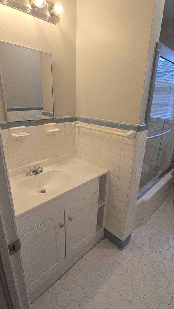 Building Photo - lonsford1575-1577