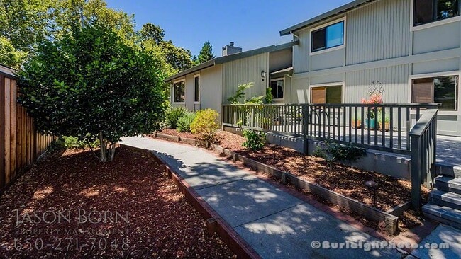 Building Photo - 1150 Pine St