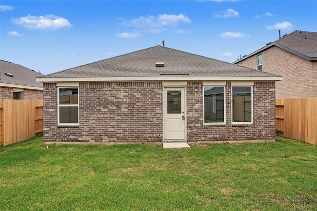 Building Photo - 16819 Spotted Oak Dr