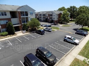 Building Photo - 801 Brassie Ln