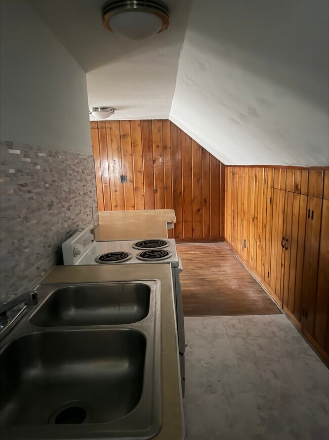 Building Photo - Phelps Studio