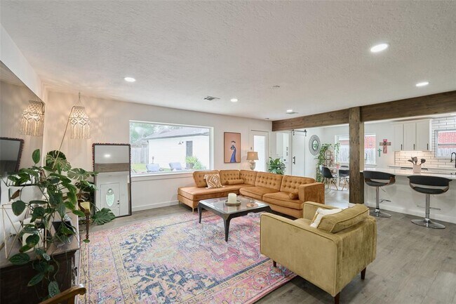 Building Photo - 3607 Hickory Hill Ln