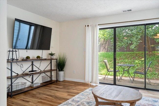 Building Photo - 771 Spring Meadows Dr