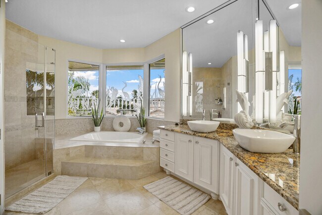 Building Photo - 968 Hyacinth Dr