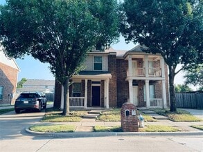 Building Photo - 2641 Tilden Dr
