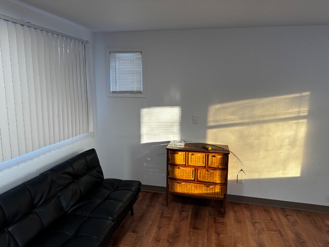 Building Photo - 206 Huot Cir