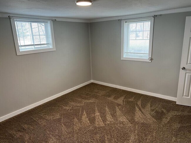 Building Photo - 9050 S 19th Ave