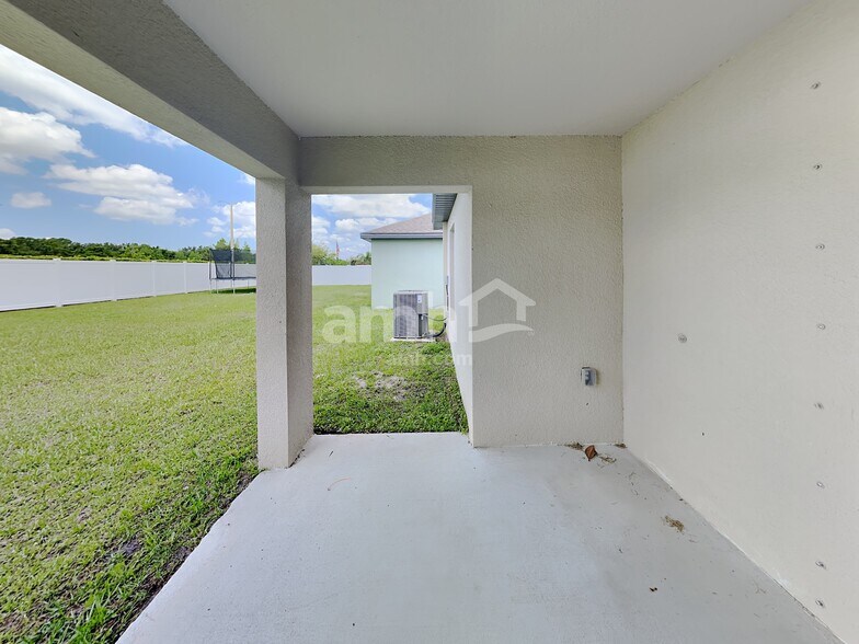 Building Photo - 14411 Alistar Manor Dr
