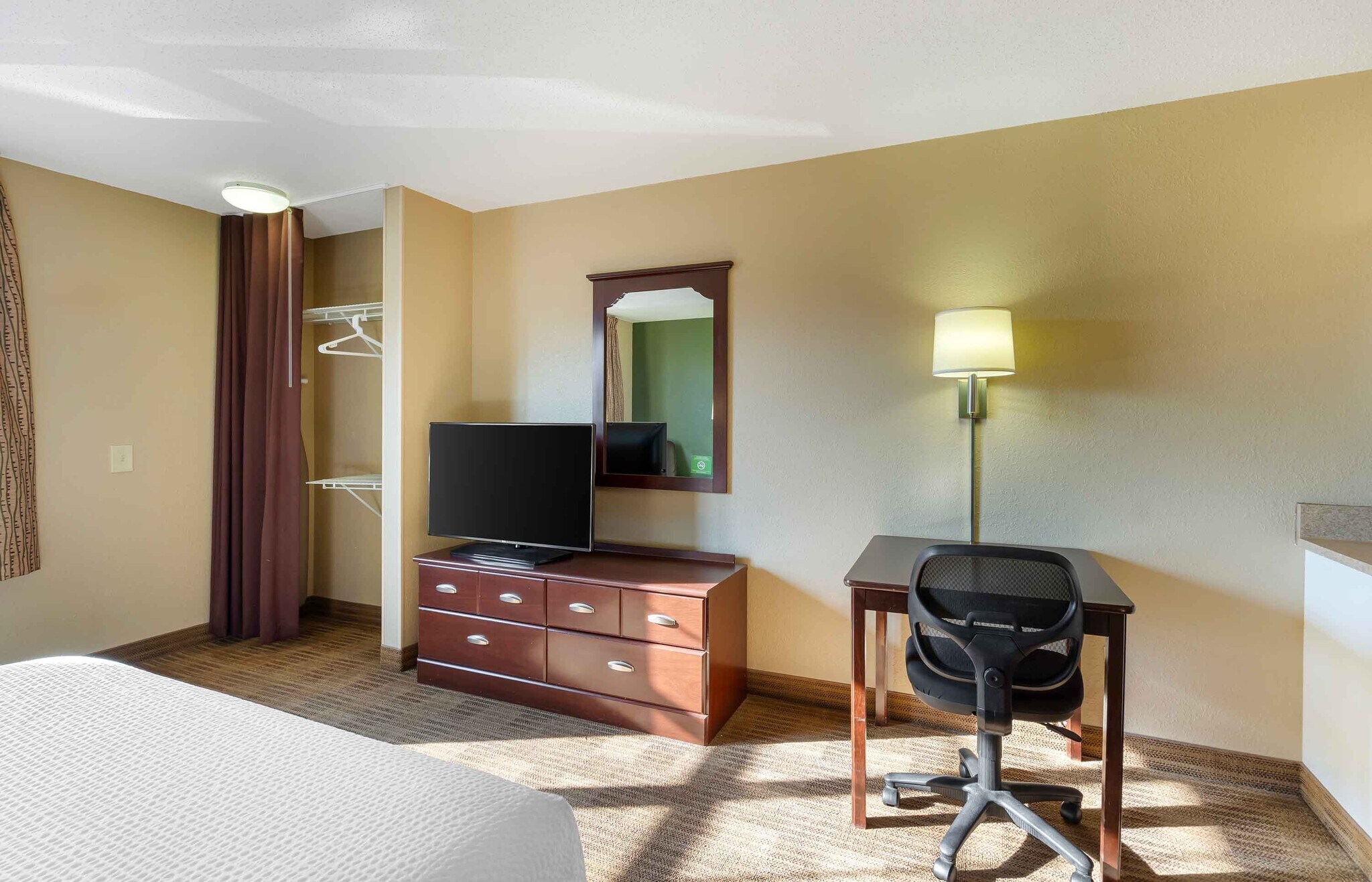 Building Photo - Furnished Studio-Chicago - Vernon Hills - ...