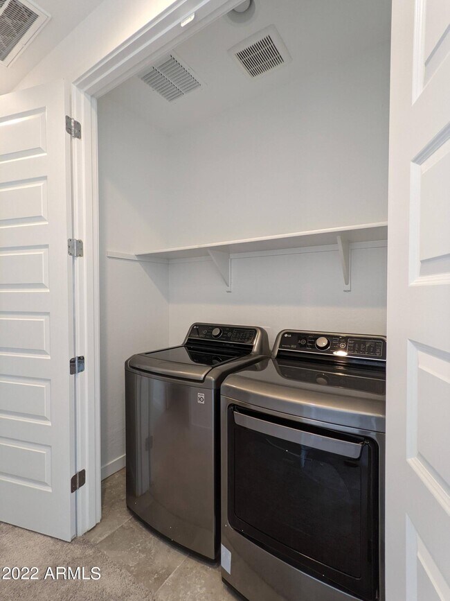 Building Photo - 16846 W Las Palmaritas Dr