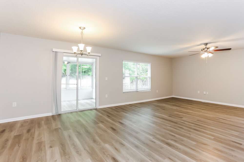 Building Photo - 3703 Summit Oaks Dr