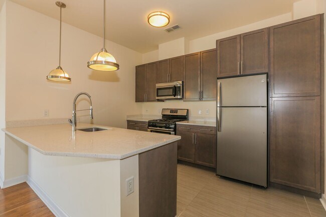 Building Photo - 2/Bedroom 2/ Full Bath - A+ Waterfront Location Near Ferry