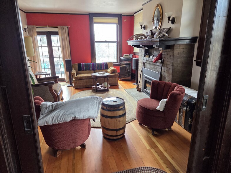 Building Photo - 102 N Alabama St