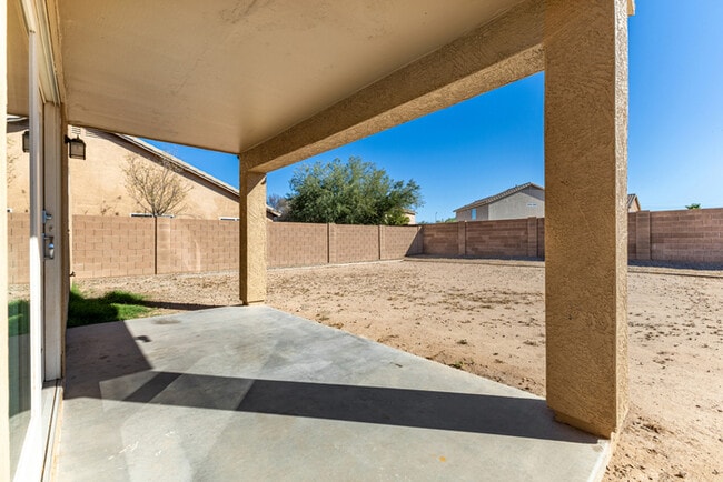 Building Photo - 6537 W Magnolia St