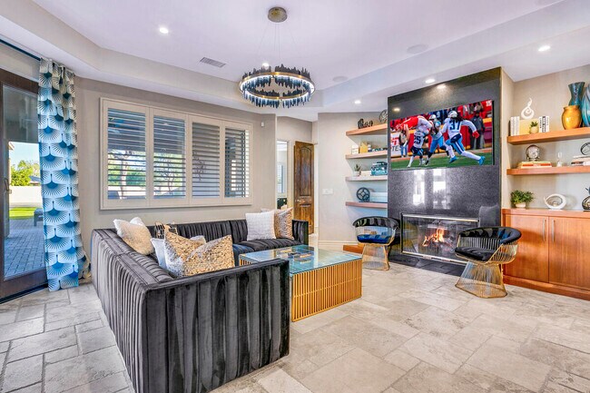 Building Photo - 41370 Sparkey Way