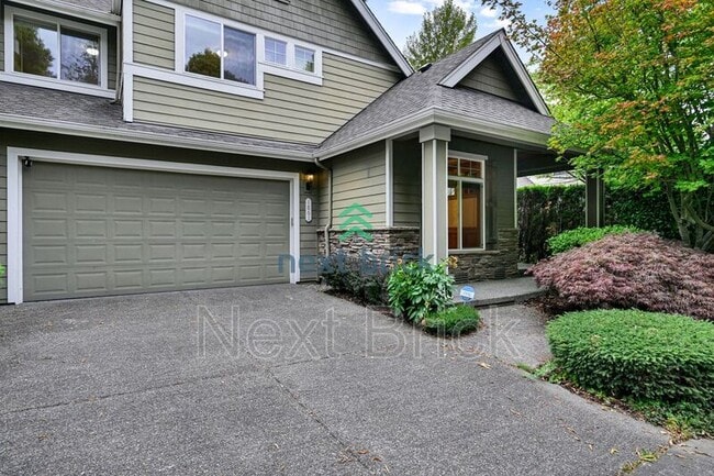 Building Photo - 1861 30th Ave NE