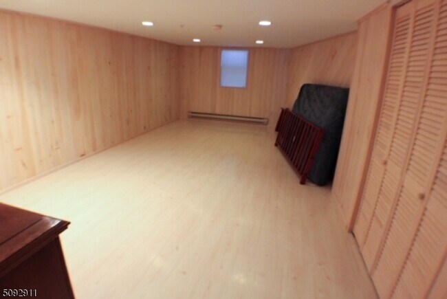 Building Photo - 238 Riveredge Dr