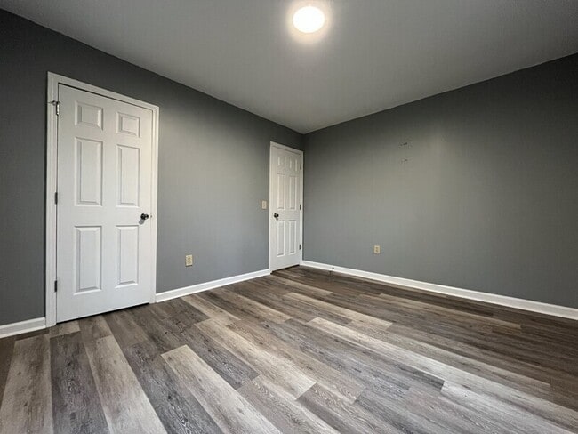 Building Photo - 1229 Jenkins St