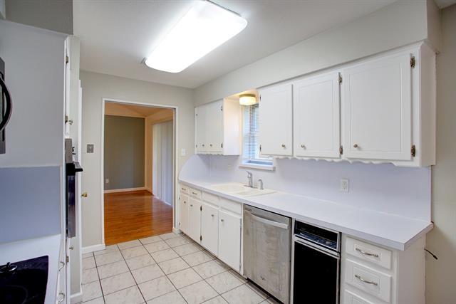 Building Photo - 6470 Westrock Dr