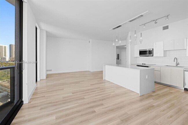 Building Photo - 101 Diplomat Pkwy