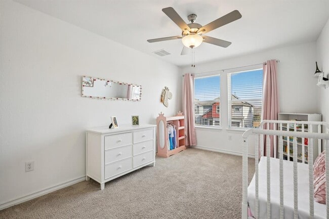 Building Photo - 2903 Bronx Dr