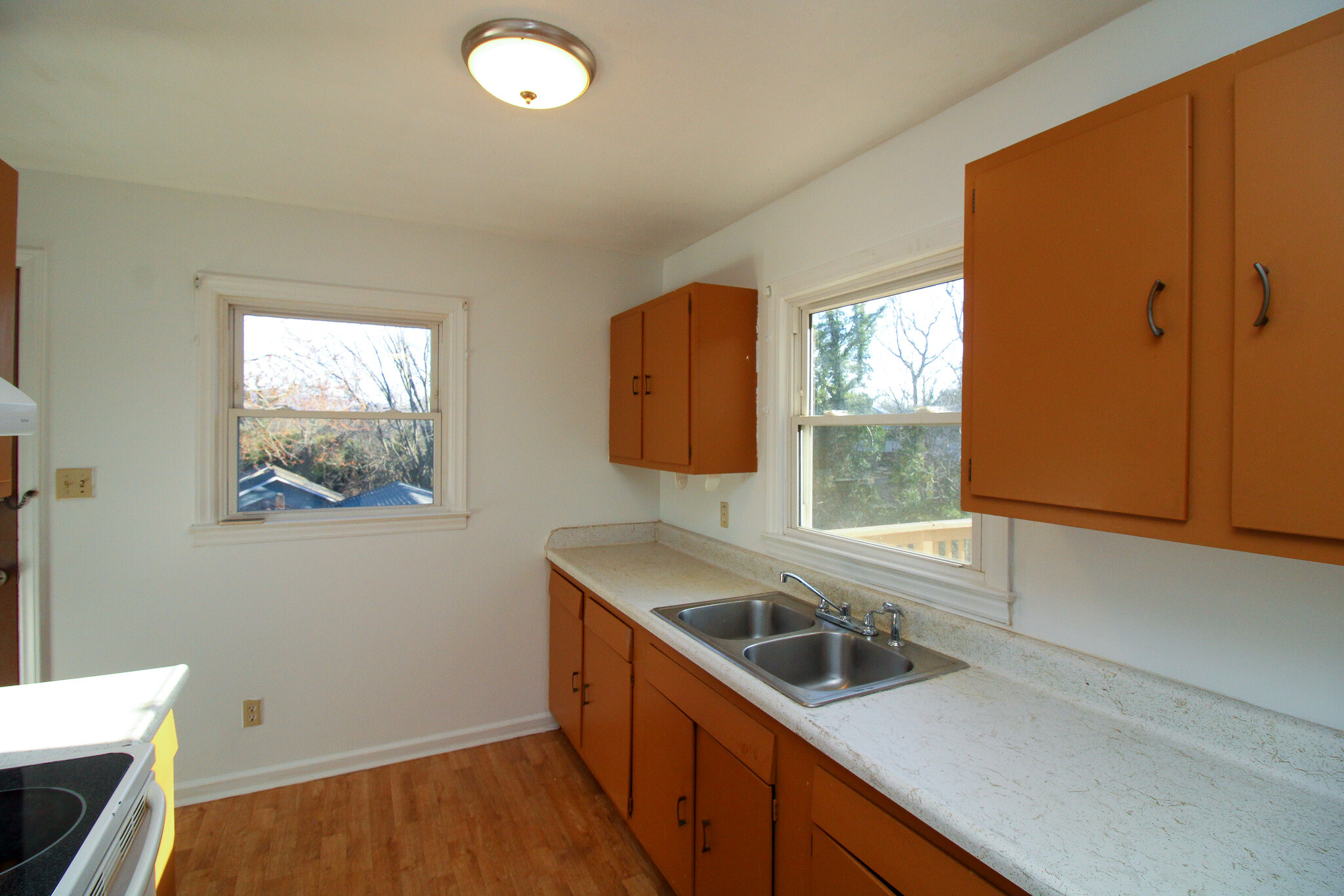 Building Photo - 228 Aurora Dr