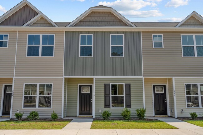 Primary Photo - New townhome in Holly Ridge