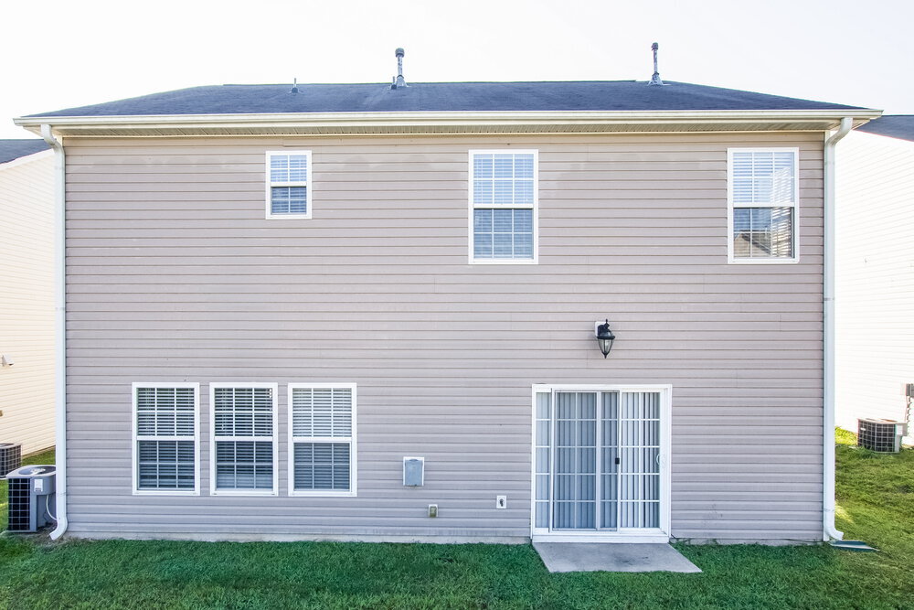 Building Photo - 13633 Coram Pl