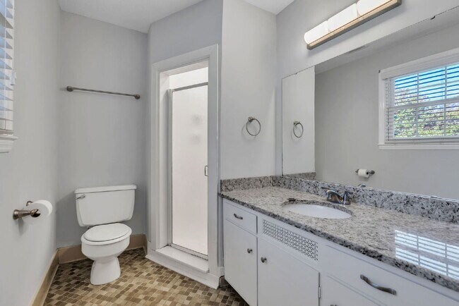 Building Photo - Spacious 3 Bedroom, 2 Bath Home with Dual Living Areas & Energy-Saving Solar Panels! $1900/mo rent