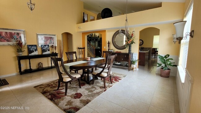 Building Photo - 8247 Hedgewood Dr
