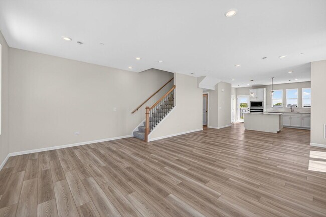 Building Photo - 2635 Lohan Wy