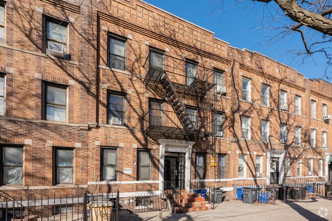 Building Photo - 34-28 43rd St