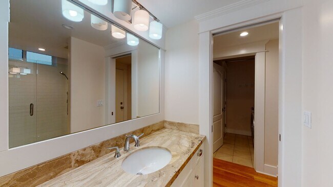 Building Photo - Updated and Spacious Coronado Townhome Ava...