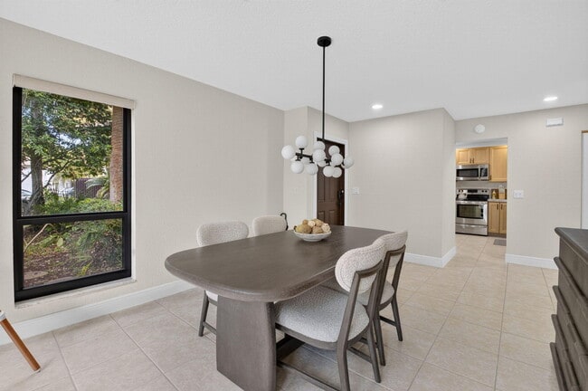 Building Photo - 9292 Sable Ridge Cir