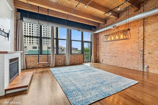 Building Photo - 1243 S Wabash Ave