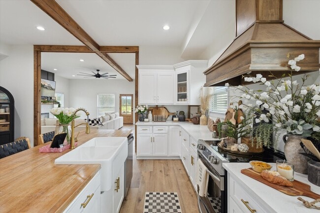 Building Photo - 1513 Paris Ave