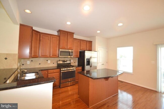 Building Photo - 42618 Drazenovich Epoch Ter